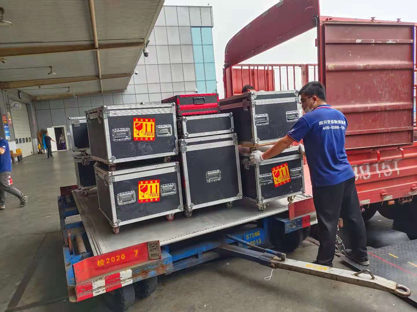 筆記本電腦可以空運嗎？